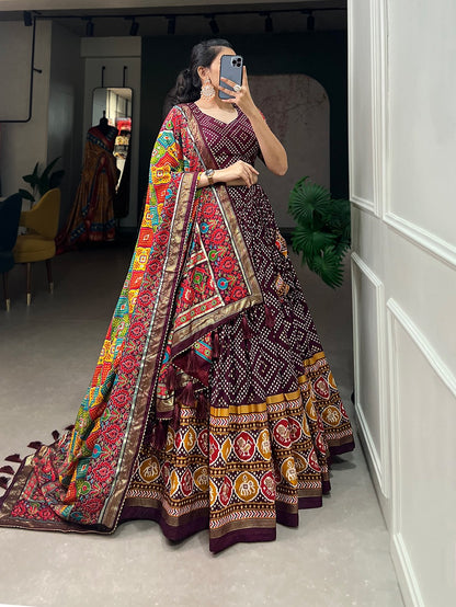 Exquisite Floral Fantasy: Tusser Silk Lehenga Choli with Intricate Print and Dupatta 🩷💛